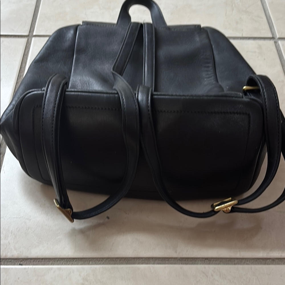 Vintage Coach90’s Black Leather Backpack with Gold Accents - Picture 6 of 9